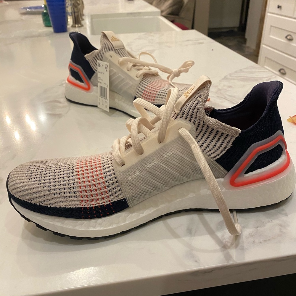 Men’s 2019 ADIDAS Ultraboost 9.5